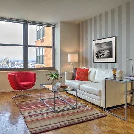 Апартаменты Furnished Quarters At Grove Pointe Джерси-Сити Экстерьер фото