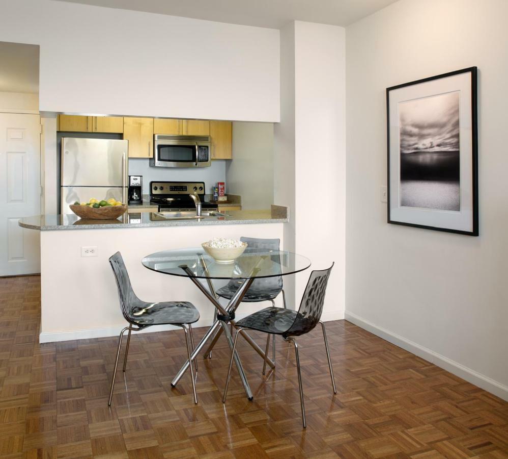 Апартаменты Furnished Quarters At Grove Pointe Джерси-Сити Экстерьер фото